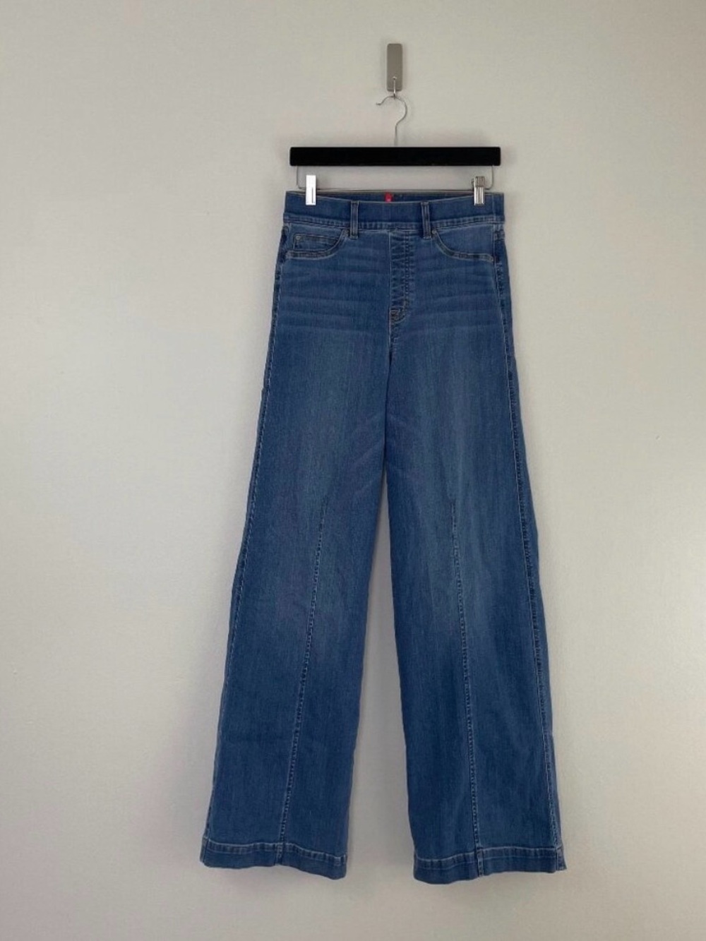 Spanx Seamed Front Wide Leg Jeans in Vintage Indigo Size Medium Tall